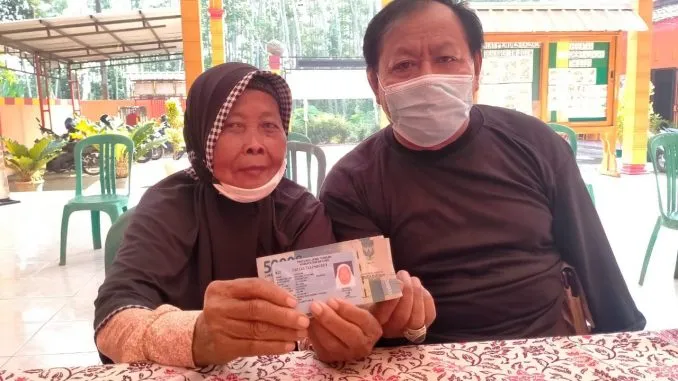 Penyaluran BLT Dana Desa Tahap I dan II Bulan Mei–September 2021, Pemerintah Desa Salurkan Bantuan Langsung kepada KPM