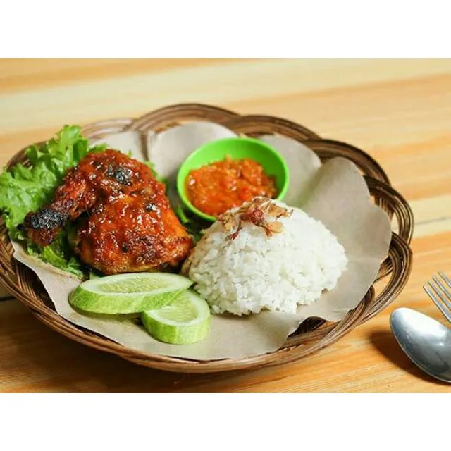 Paket Ayam Nasi